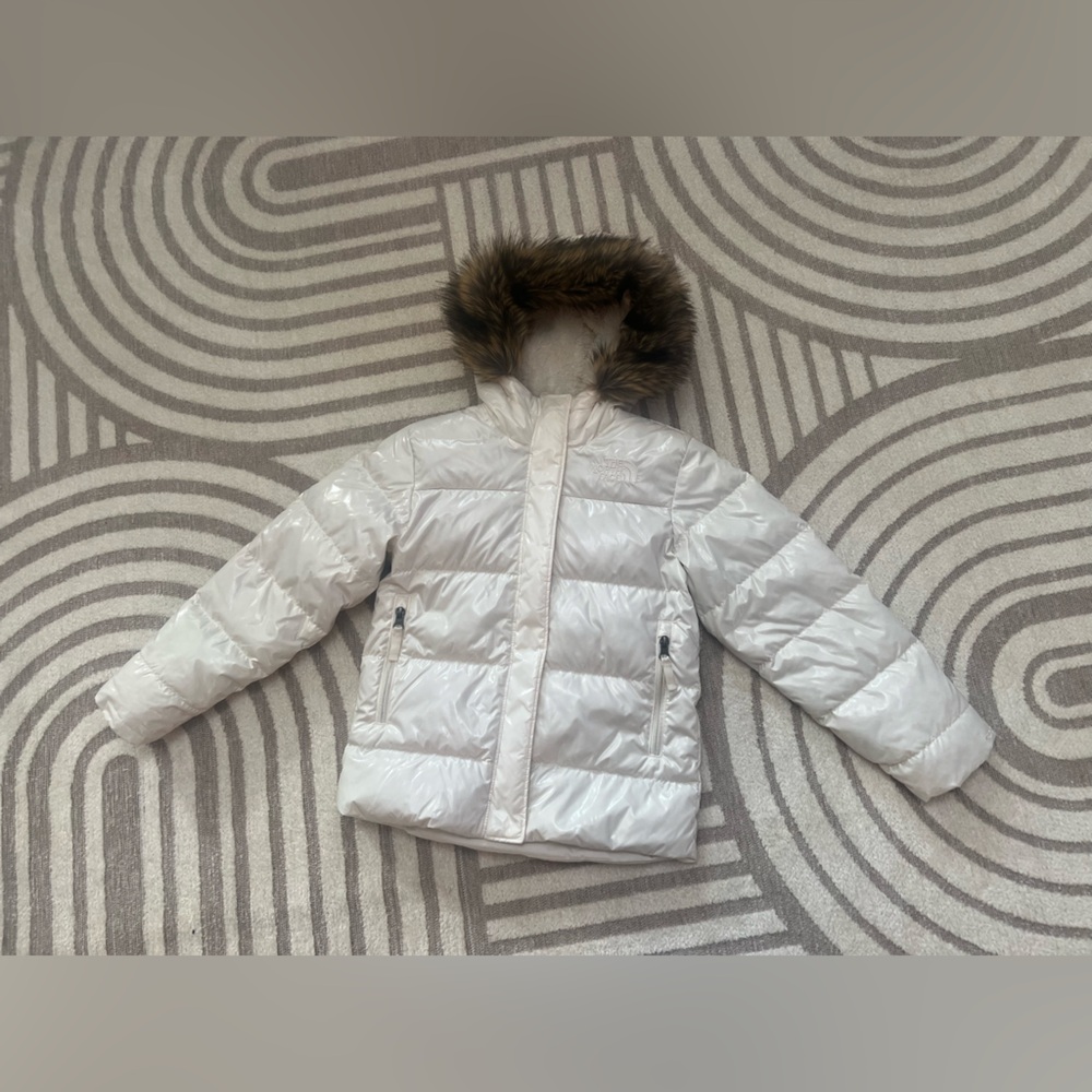 ❄️ Girls North Face Down Fleece-Lined Parka Coat - Picture 3 of 10